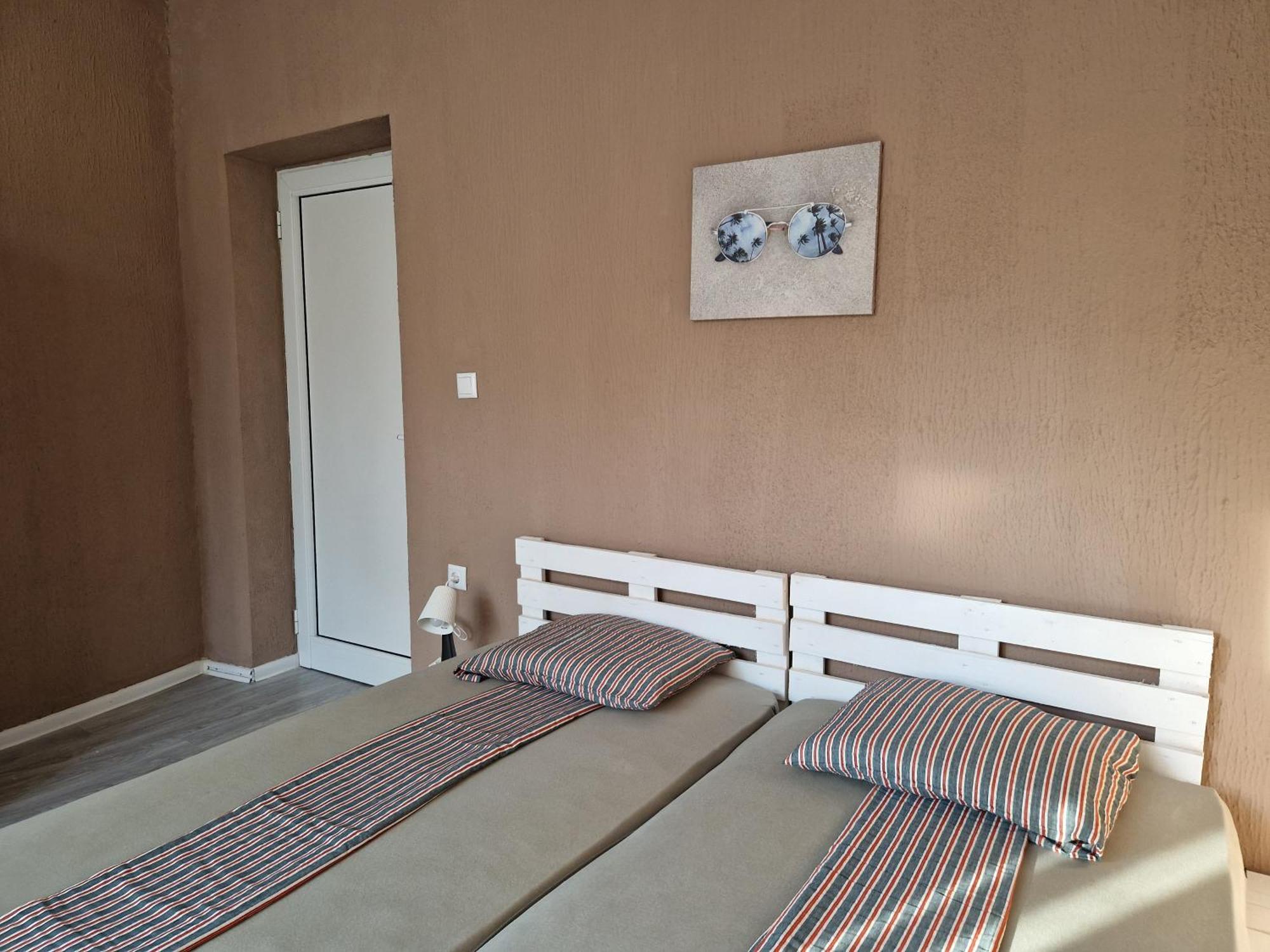 Lambo'S Corner Varna - Guest Rooms 外观 照片